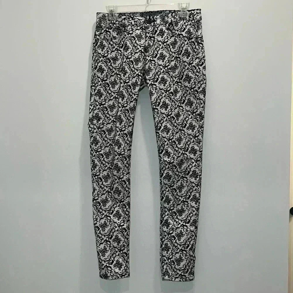 Iris Jeans Floral Print Stretch Jeans.​​